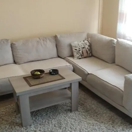 Relax 2 Besplatan Parking